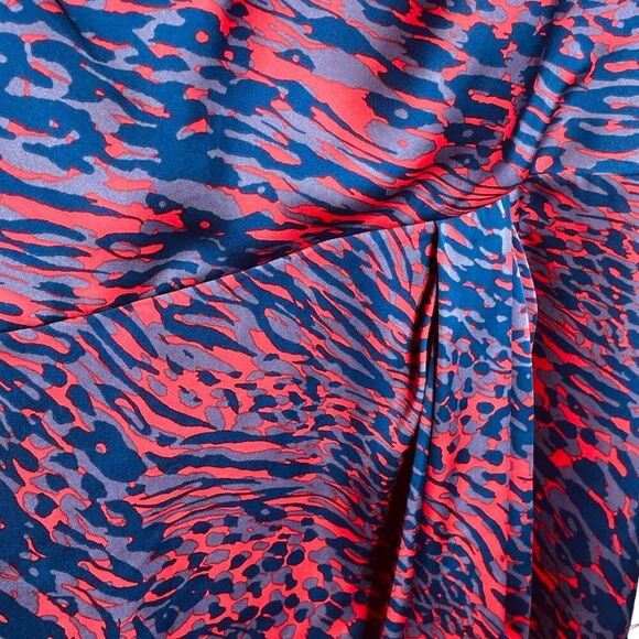 BCBGeneration | Raspberry Abstract One-Shoulder Cocktail Dress Size 8 | EUC - Picture 8 of 13